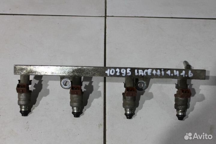 Топливная рампа форсунки Chevrolet Lacetti Aveo