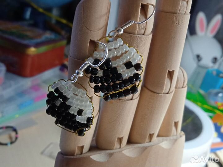 Серёжки инь-янь из бисера