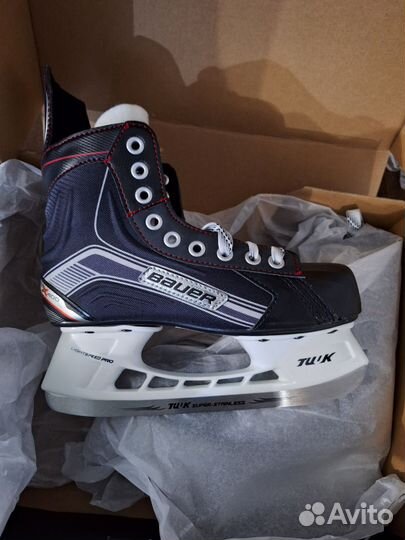 Коньки хоккейные