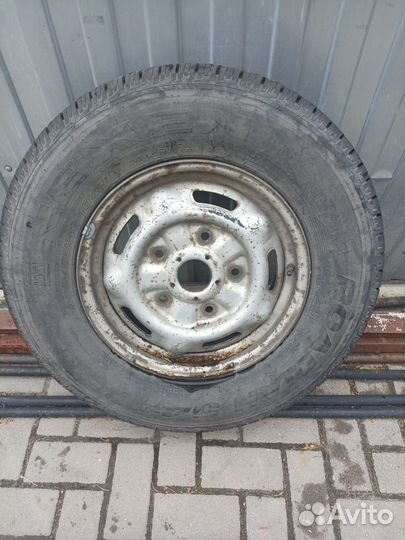 Шины 215 75 16с бу