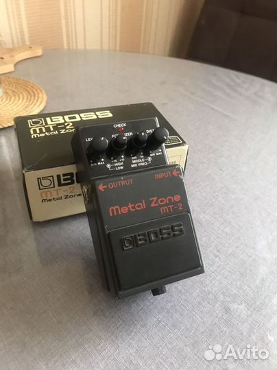 Гитарная педаль Boss MT-2 Metal Zone