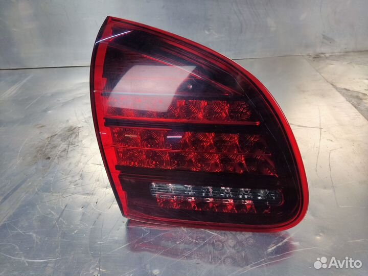 Фонарь задний внутренний левый Porsche Cayenne GTS