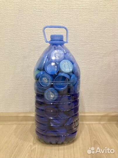 Пластиковые крышки цветные бу больше 750 шт