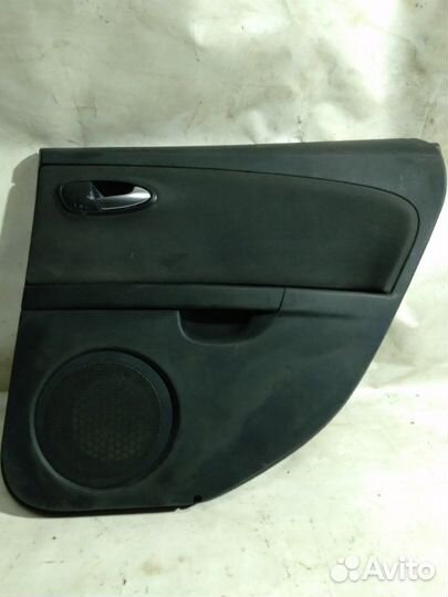 Обшивка двери задняя правая Seat Leon (1P1) 2012