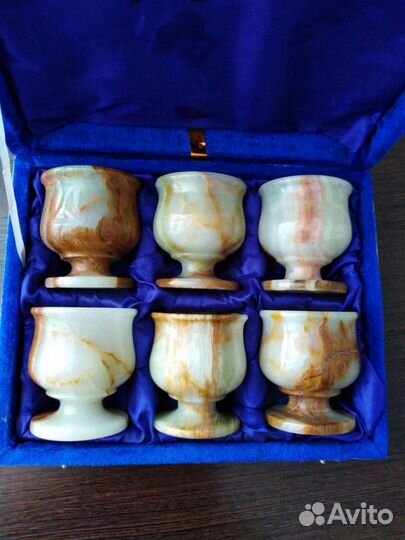 Фужеры(рюмки из натурального камня-оникс)