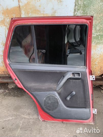 Дверь задняя левая vw Golf 3