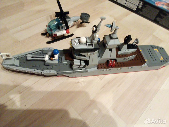 Lego корабль и вертолет