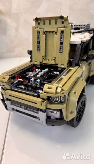 Lego Land Rover defender