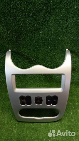 Консоль центральная Renault Logan 1 2004-2015