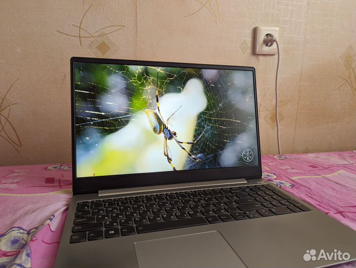 Lenovo i5 8250 IPS Full HD 2 гб Видеокарта+SSD