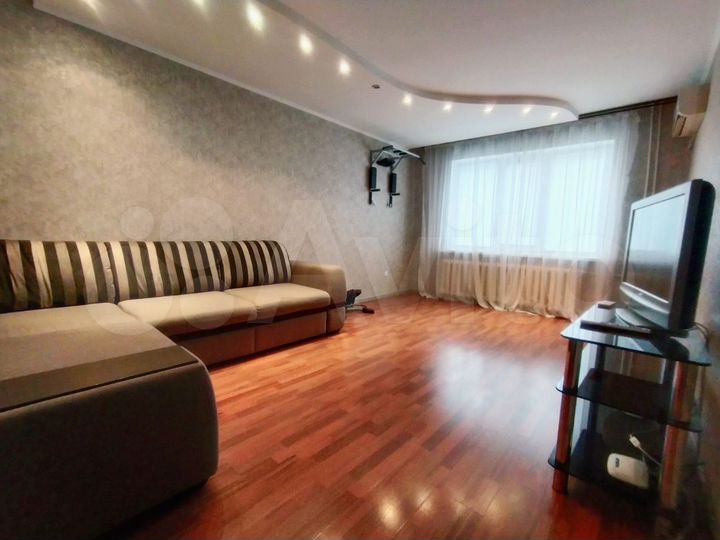 3-к. квартира, 70 м², 1/10 эт.