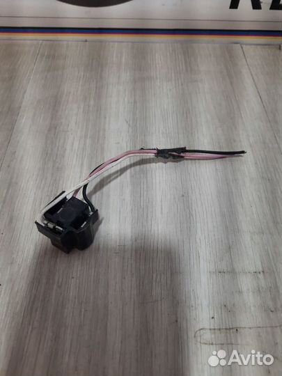 Штекер разъём фары Renault logan
