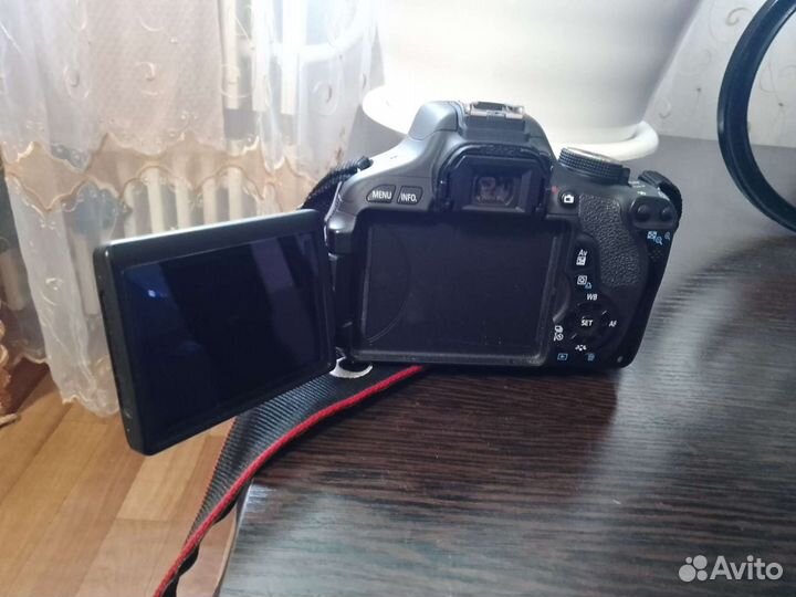 Зеркальный фотоаппарат canon 600d