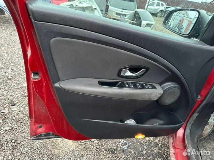 Дверные карты Renault Megane 3 3 хэтчбек 1.6 МКПП