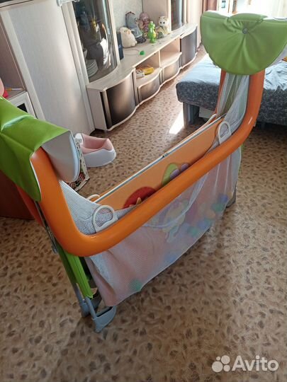 Манеж детский складной