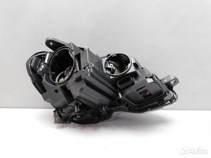 Фара левая Mercedes-Benz C-Class