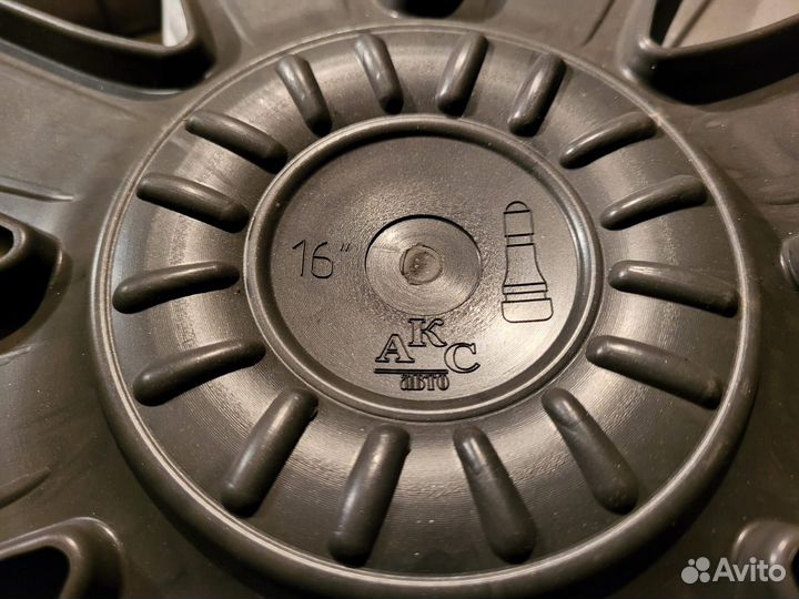 Колпаки на колеса r 16
