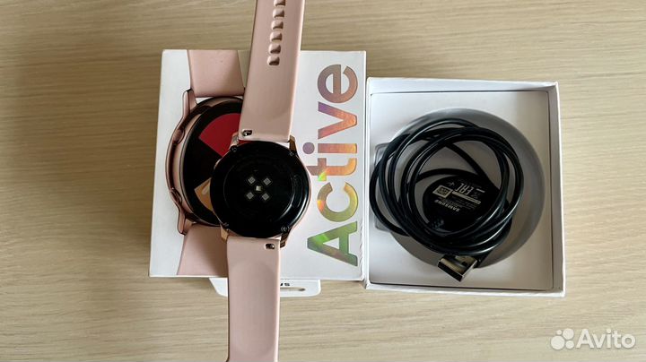 Samsung galaxy watch active 40 мм