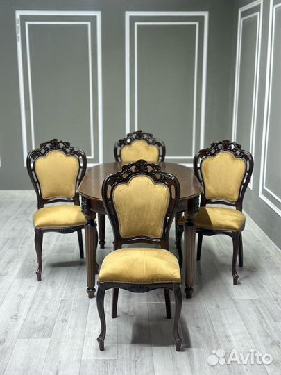 Стол и стулья новые