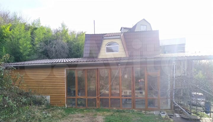 Дом 200 м² на участке 4 сот.