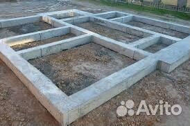 Бригада строителей по фундаменту