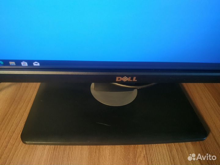 Монитор Dell UltraSharp U2412M