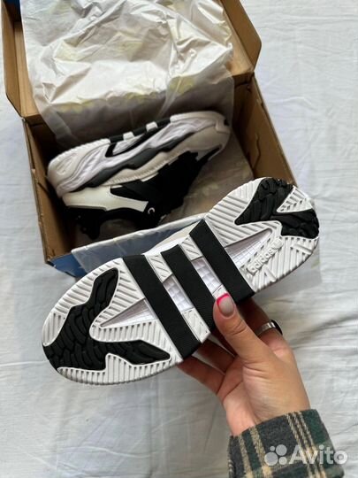 Кроссовки женские adidas