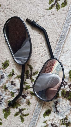 Боковое зеркало