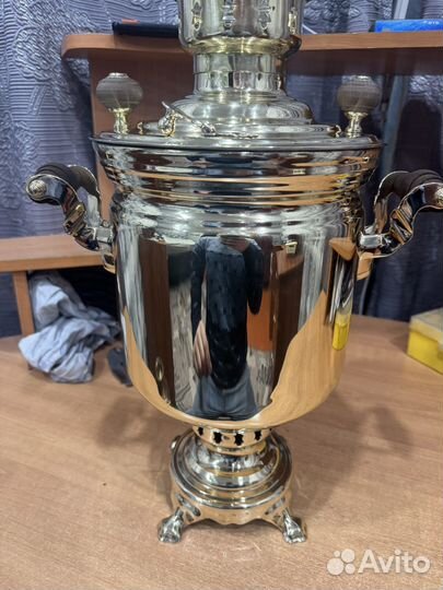 Самовар золотистый, 5 литров. Герб