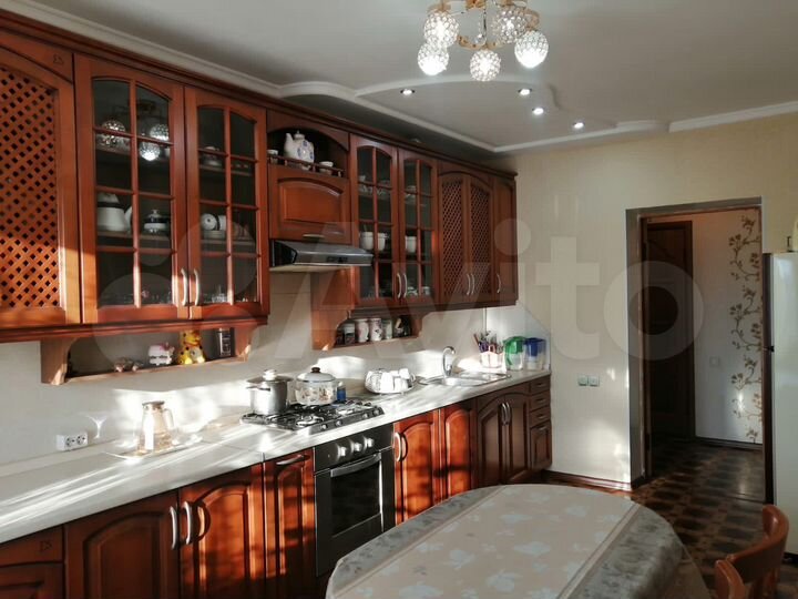 Дом 172 м² на участке 7,8 сот.