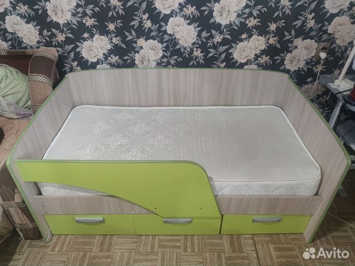 Детская кровать бу