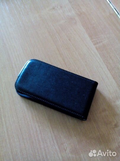 Продам 2 чехла для телефона