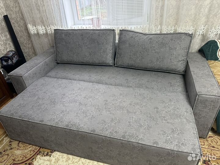 Диван выдвижной отличного состояния