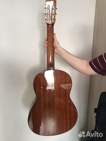 Классическая гитара Yamaha
