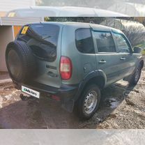 Chevrolet Niva 1.7 MT, 2008, 200 000 км, с пробегом, цена 405 000 руб.