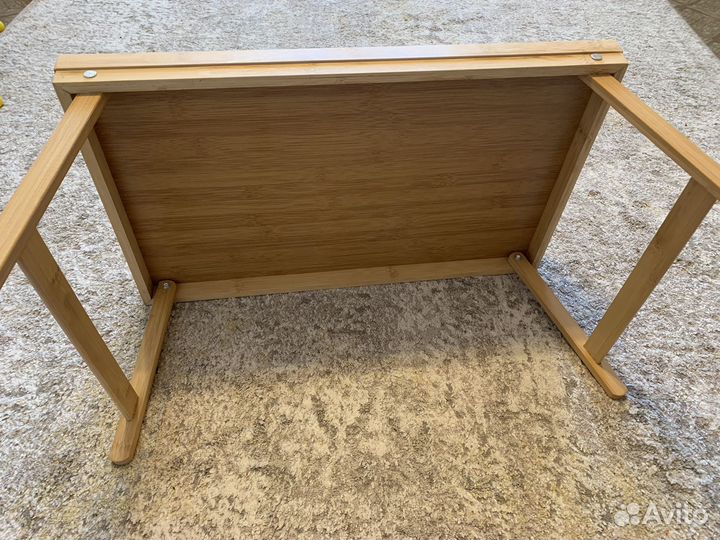 Поднос деревянный на ножках