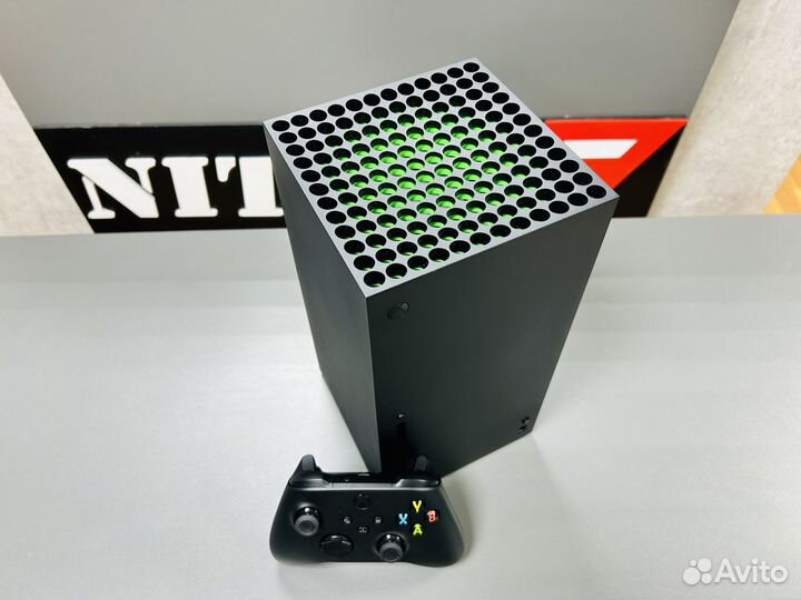 Игровая приставка Xbox Series X 1000 гб