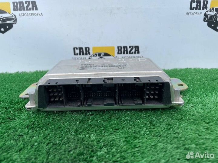 Блок управления двигателем Nissan Tino