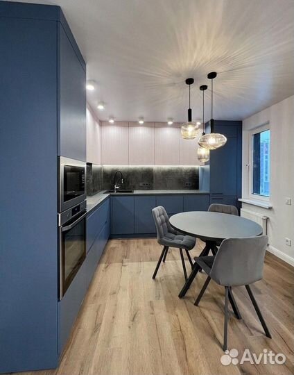 Кухонный гарнитур встроенный под ключ