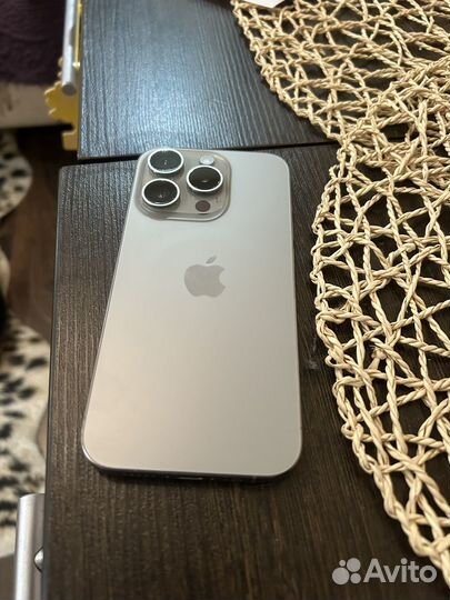 iPhone 15 Pro, 256 ГБ