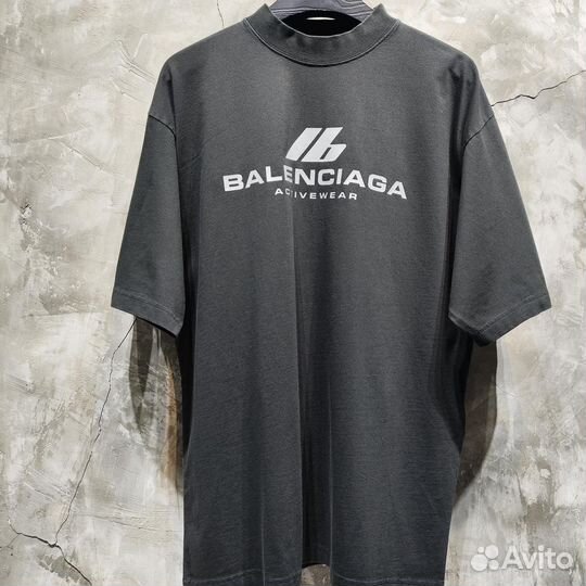 Футболка Balenciaga женская