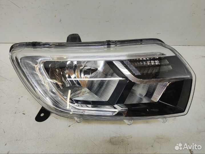 Фара правая Renault Logan 2 2018