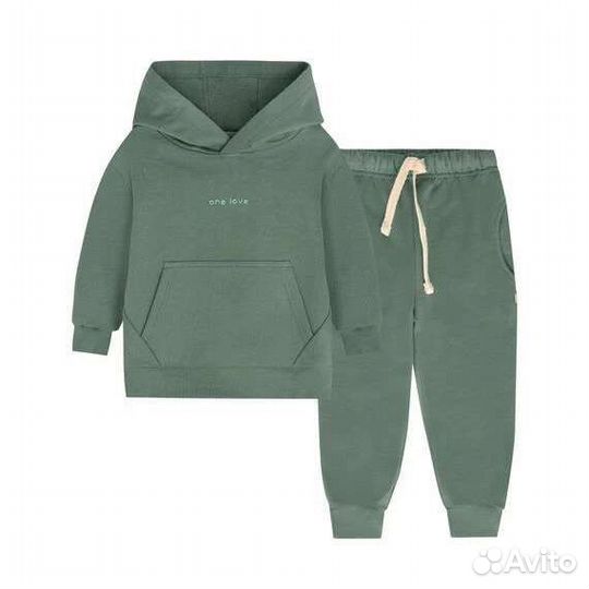 Спортивный костюм для малышей