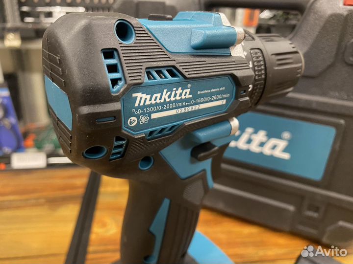 Шуруповерт Makita бесщеточный