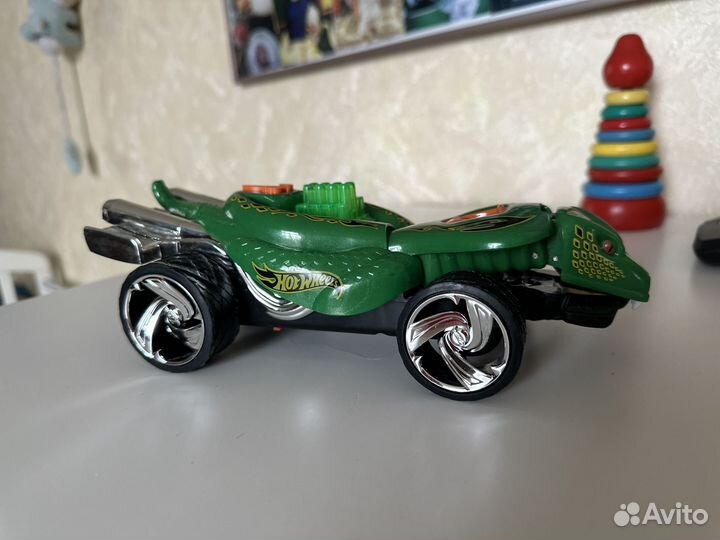 Hot wheels monster змея (в коробке)