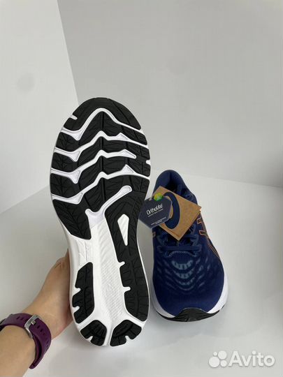 Кроссовки Asics GT-2000 11