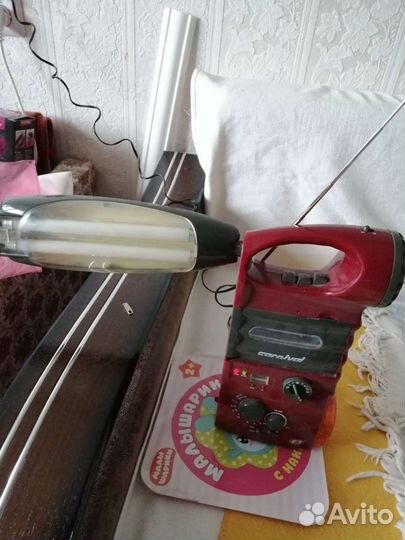 Радио-магнитофон-фонарь