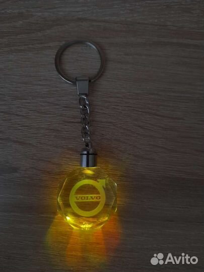 Светящиеся брелок 