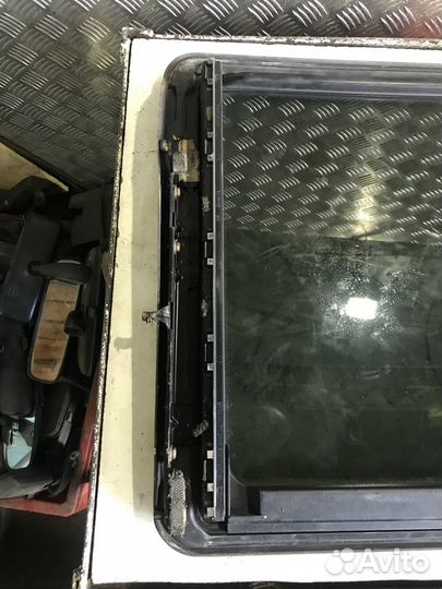 Стекло люка Mercedes Benz W220