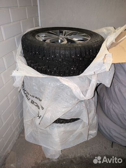 Nokian Tyres Hakkapeliitta 7 235/60 R17